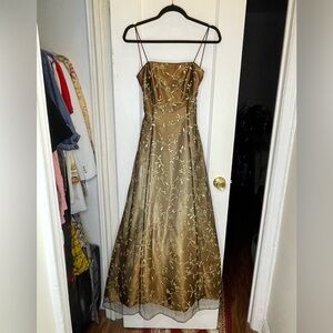 Morgan & Co full length prom/homecoming dress circa 2004